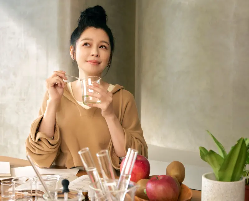 ▲徐若瑄實際參與潔牙粉香味研發過程，從眾多氣味中挑選出一款貼近日常節奏的香調。（圖／業者提供）