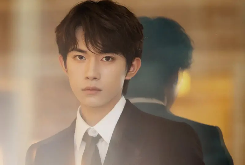 ▲易烊千璽要出席「兩岸電影展」活動，人還未到已經引起搶票亂象，主辦單位為防堵黃牛，祭出新的規定，他所主演的《小小的我》，兩個場次每人都僅限購一張入場券。（圖／摘自IMDb）