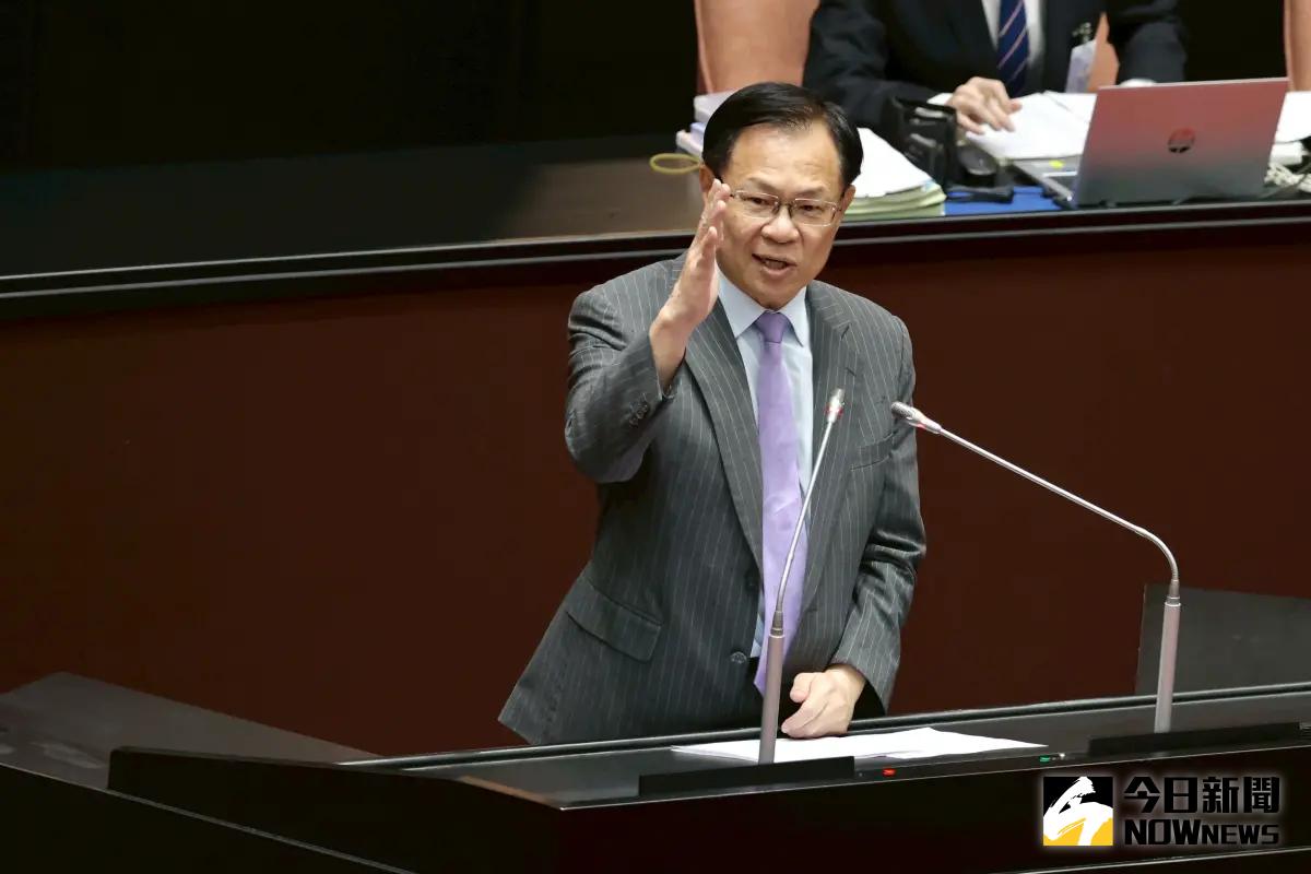 ▲立院三讀增「4+1」放假日後，民眾黨立委張啟楷表示，續推還財於民。（圖／記者李政龍攝，2025.05.09）