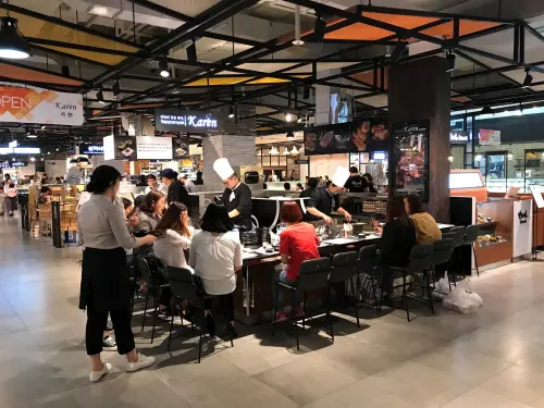 台灣平價鐵板燒「凱林鐵板燒」在台灣、韓國皆有分店。圖為南韓水原店。(圖/凱林鐵板燒官網) ▲台灣平價鐵板燒「凱林鐵板燒」在台灣、韓國皆有分店。圖為南韓水原店。(圖/凱林鐵板燒官網)