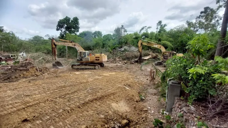 ▲高雄高爾夫俱樂部承租60公頃市有公園用地，遲未作水保設施。近日高市府進場施作兩座滯洪池，將球場轉型為兼顧滯洪及休憩功能的綠地。(圖／高市府提供)