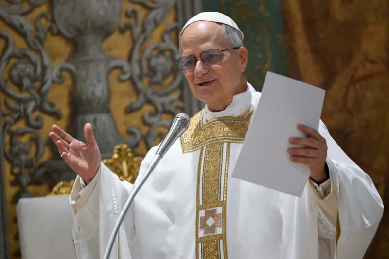 ▲新任天主教教宗「良十四世」（Pope Leo XIV），9日在西斯汀教堂舉行首次彌撒。（圖／美聯社／達志影像）