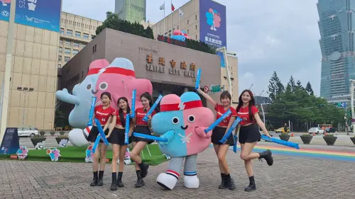 ▲雙北世壯運5月17日將登場,北市觀傳局邀請人氣啦啦隊女神李多慧與小蛙、沛沛、馬妹、柳柳等啦啦隊成員,跟吉祥物「壯寶」一起跳主題曲。(圖/北市觀傳局提供) ▲雙北世壯運5月17日將登場,北市觀傳局邀請人氣啦啦隊女神李多慧與小蛙、沛沛、馬妹、柳柳等啦啦隊成員,跟吉祥物「壯寶」一起跳主題曲。(圖/北市觀傳局提供)