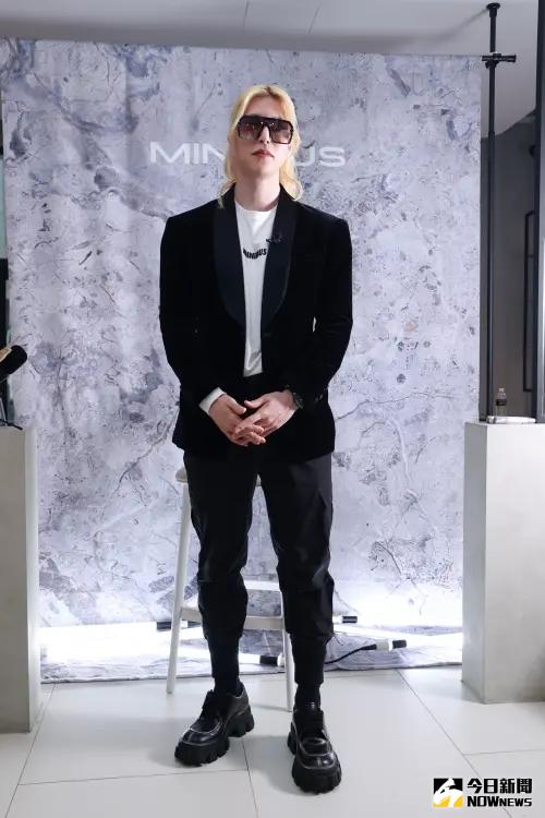 ▲地表最強男公關親自來台，招待台灣客人。（圖／記者嚴俊強攝）