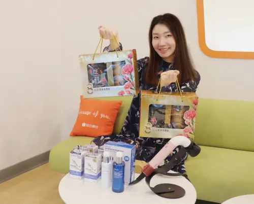 蝦皮母親節除了有眾多應景禮品之外,電子餐券也有不少優惠推出。(圖/官方提供) ▲蝦皮母親節除了有眾多應景禮品之外,電子餐券也有不少優惠推出。(圖/官方提供)