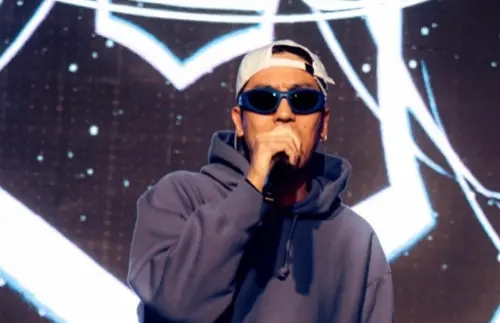 ▲節目《YYDS 寵物溝通師》主持人陳彥衡(如圖)與6yi7近日邀請藝人阿量上節目,過程中多次對鄭家純發表貶低女性的羞辱用語,事後兩人皆以致歉,但仍難滅怒火,鄭家純表示已提出訴訟。(圖/翻攝自@pncxxyyzz IG) ▲陳彥衡(如圖)在節目中言語嘲諷接連出現,網友直批不尊重女性。(圖/翻攝自@pncxxyyzz IG)