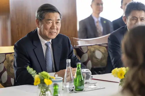 ▲中國國務院副總理何立峰9日在日內瓦出席中國與瑞士雙邊會晤。（圖／美聯社／達志影像）