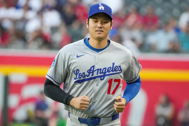 ▲洛杉磯道奇的日籍球星大谷翔平，今（11）日於客場對戰響尾蛇賽前，在亞利桑那州鳳凰城進行了投手復健重要進展，他進行了模擬實戰的牛棚投球練習，首次採取模擬比賽形式、在投球中段加入約5分鐘休息時間，總計投出35球。（圖／美聯社／達志影像）