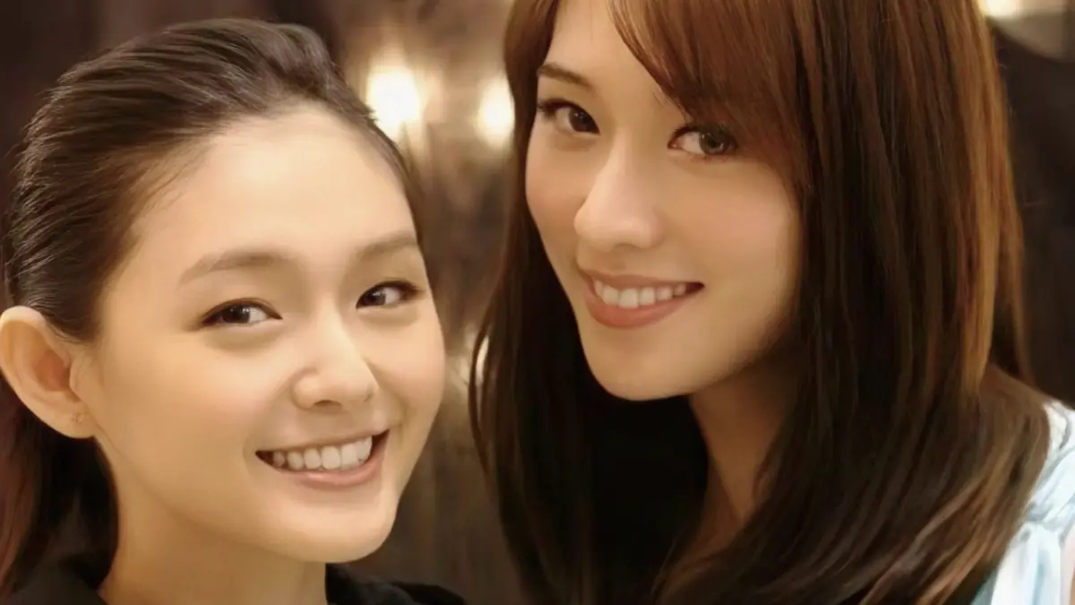 ▲女星大S（左；徐熙媛）今年2月病逝於日本，享年48歲，今（11）日逢其逝世百日及母親節，林志玲發文追思大S，回憶2人初見面情景，「從來沒有忘記過那一天妳所散發出來的光芒。」（圖／翻攝自林志玲臉書）