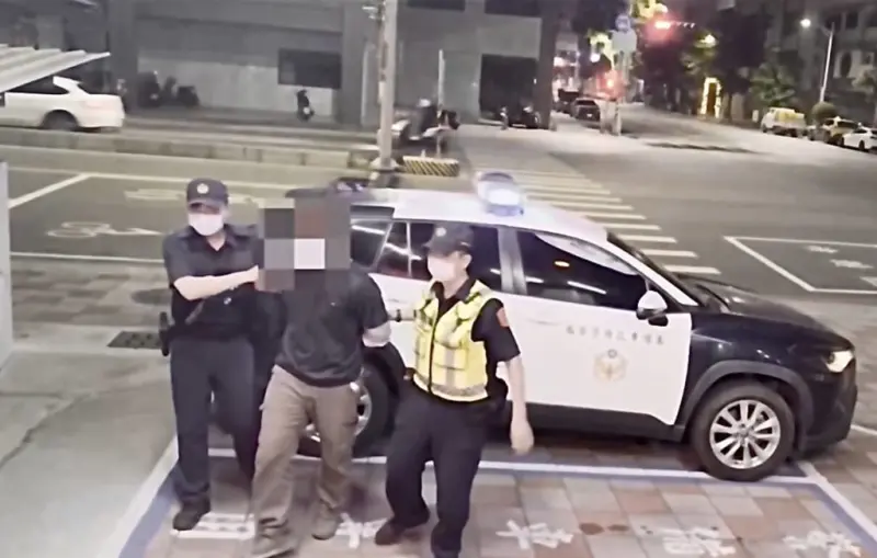 ▲鄭姓工地主任酒後凌晨在高雄市區酒駕，逆向撞死年僅19歲的學生，警方詢後依法將鄭男送辦，檢方向法院聲押禁見獲准。（圖／警方提供）