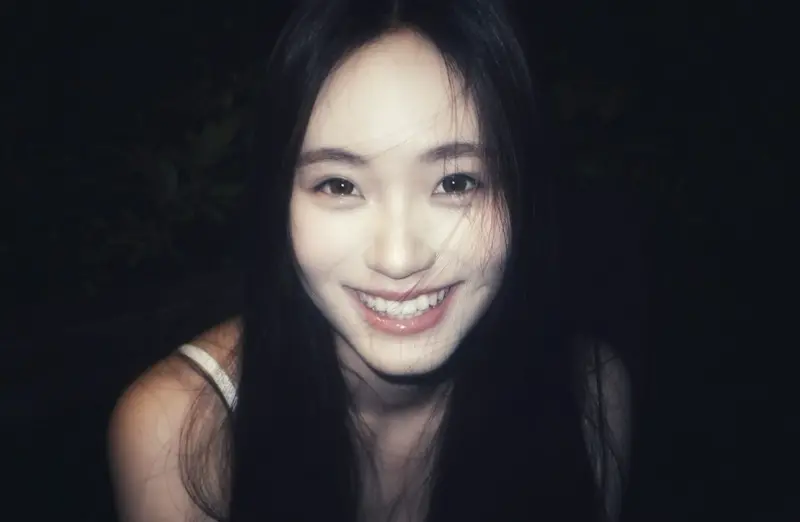 ▲小S的二女兒Lily昨日疑似發文想念姨媽大S，並發出多張美照，許多粉絲看到後都忍不住流下眼淚，表示「太有姨媽（大S）的神韻了」。（圖／Lily IG）