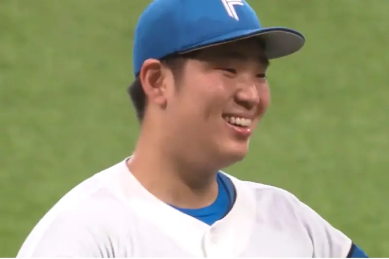 ▲日本職棒北海道日本火腿鬥士隊以4：0完封樂天，在主場北海道ES CON FIELD迎來4連勝，成為今年太平洋聯盟第一支達成20勝的球隊。年僅24歲、來自台灣的右投手古林睿煬本場比賽投出職業生涯首次完封勝。（圖／翻攝自截圖畫面）