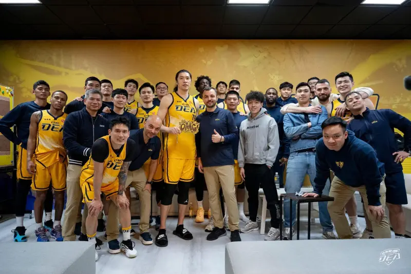 ▲新北中信特攻以16勝20負結束首季TPBL賽程。不過，是否能晉級季後挑戰賽，仍需等待5月18日福爾摩沙夢想家對桃園雲豹一戰的結果。總經理劉志威在賽後接受媒體訪問時坦言，球隊戰績未達預期，他必須負起最大責任，並透露球團有意續約老將曾文鼎、林韋翰。（圖／新北中信特攻臉書）