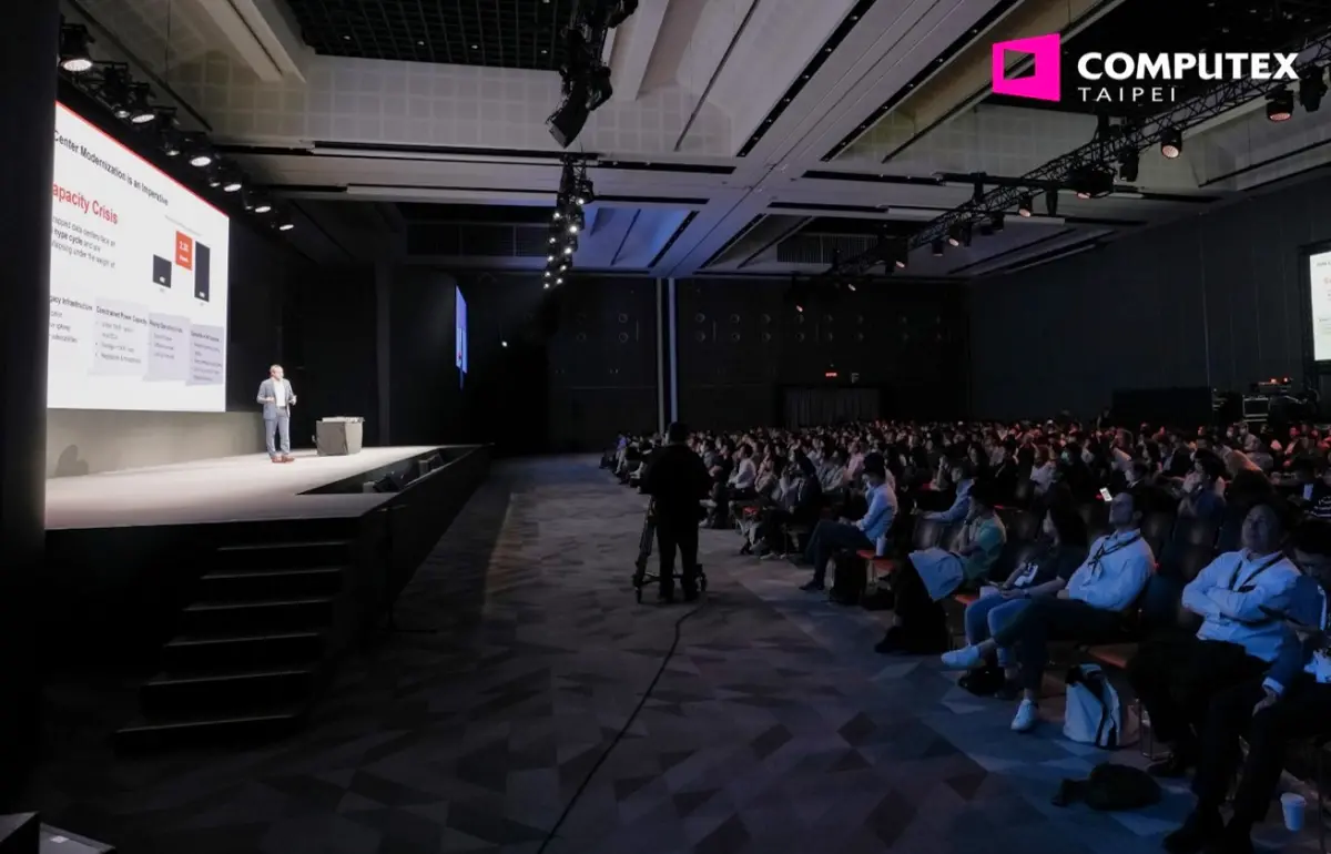 ▲貿協主辦的COMPUTEX論壇將於5月21日在南港展覽館2館7樓隆重登場，今年以「AI in Action」為主題，邀請全球科技巨擘與產業專家發表演說，聚焦「AI機器人與邊緣運算應用」、「生成式AI再進化」與「AI資料中心解決方案」三大關鍵領域。（圖／外貿協會提供）