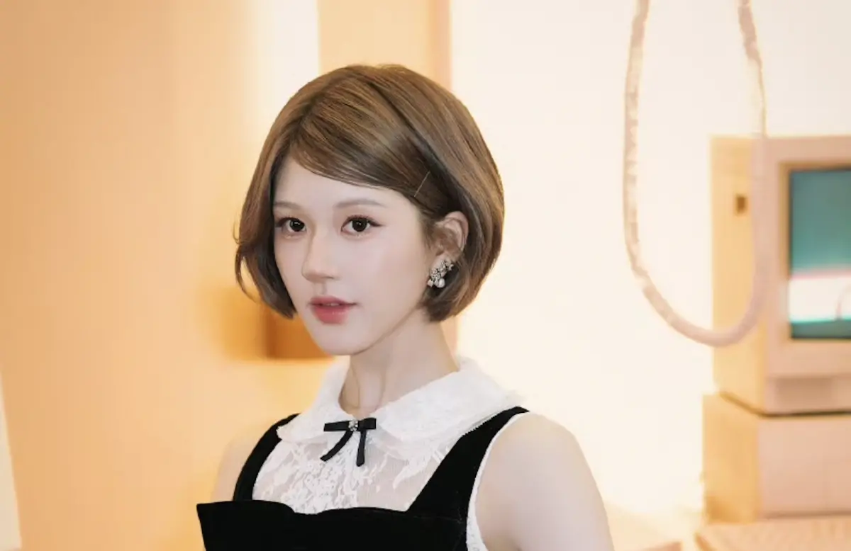 ▲大陸當紅演員趙露思（如圖）近日開撕銀河酷娛，自爆為賠償自掏902萬台幣，先前的片酬再次引發注目。她在陸劇《珠簾玉幕》中片酬4483萬元，與同劇劉宇寧差距1.6倍，劉宇寧因臨時救火接演，僅領2690萬。（圖／翻攝自微博）