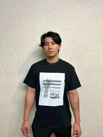 ▲陳傑憲日前穿上剴剴案特製T恤，呼籲台灣社會不該再讓這樣的憾事重演。（圖／中華職棒球員工會提供）