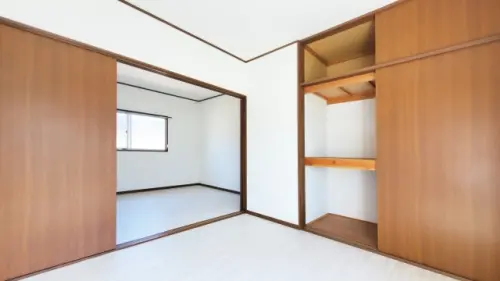 ▲原PO發現，有工人在交屋前，偷偷住在他的新家，引發討論，不少網友表示，這情況很常見。（示意圖／翻攝自photoAC）