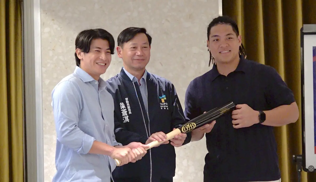 ▲陳傑憲（左二）談到為何是吉力吉撈（右二）接任球員工會理事長，自曝2人學生時期就相當熟識，一直以來都很欣賞他充滿感染力、又具備責任感的人格特質。（圖／記者陳云茹攝）