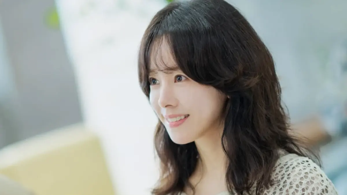 ▲韓劇《比天堂還美麗》播出至今迎來已經第8集，不過由韓志旼（如圖）飾演的神祕女子「小絮」卻依舊身世成謎，掀起網友瘋猜，7種可能身分曝光。（圖／Netflix）