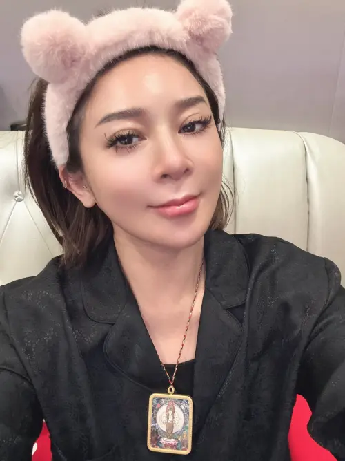 ▲王彩樺認了有「容貌焦慮」。(圖/翻攝自王彩樺臉書) ▲王彩樺認了有「容貌焦慮」。(圖/翻攝自王彩樺臉書)