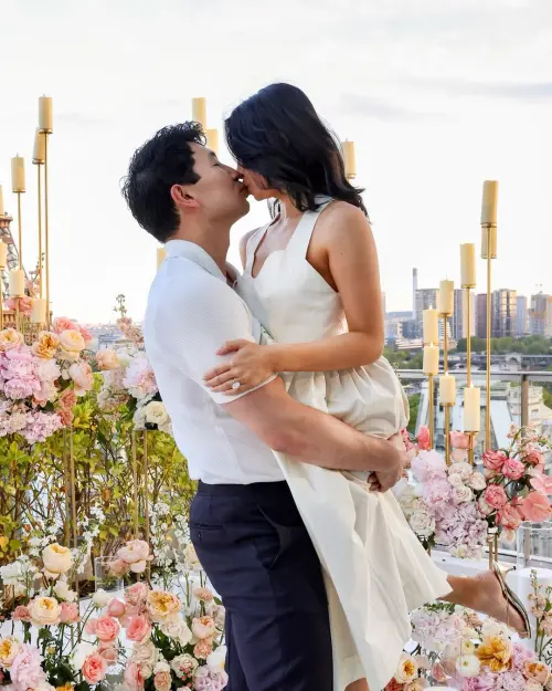 ▲劉思慕(左)昨日公開與女友Allison Hsu(右)求婚成功喜訊。(圖/翻攝自劉思慕IG) ▲劉思慕(左)昨日公開與女友Allison Hsu(右)求婚成功喜訊。(圖/翻攝自劉思慕IG)