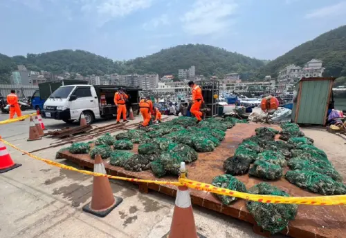 連江地檢署日前查獲馬祖3名船主,涉嫌走私6公噸中國牡蠣入境「洗產地」,被起訴。(圖/檢方提供) ▲連江地檢署日前查獲馬祖3名船主,涉嫌走私6公噸中國牡蠣入境「洗產地」,被起訴。(圖/檢方提供)