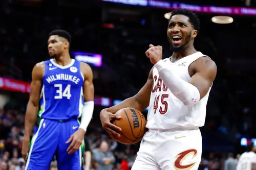 騎士當家球星Donovan Mitchell,有機會迎來聯盟巨星字母哥一起合作。(圖/美聯社/達志影像) ▲騎士當家球星Donovan Mitchell,有機會迎來聯盟巨星字母哥一起合作。(圖/美聯社/達志影像)