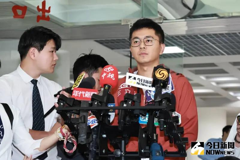 ▲罷免吳沛憶領銜人李孝亮嘆聯繫不到朱立倫。（圖／記者吳翊緁攝）