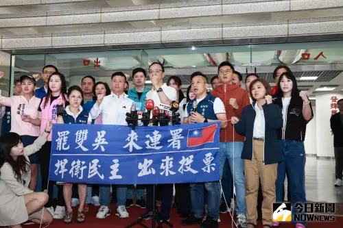 ▲國民黨動員12區車隊掃街。（圖／記者吳翊緁攝，2025.05.14）