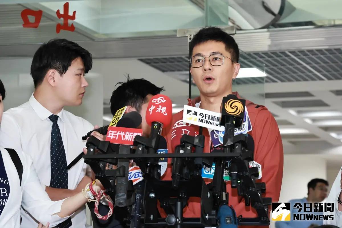 ▲罷免吳沛憶領銜人李孝亮說，希望無論是民眾黨、新黨以及所有在野黨都可以幫忙。（圖／記者吳翊緁攝）