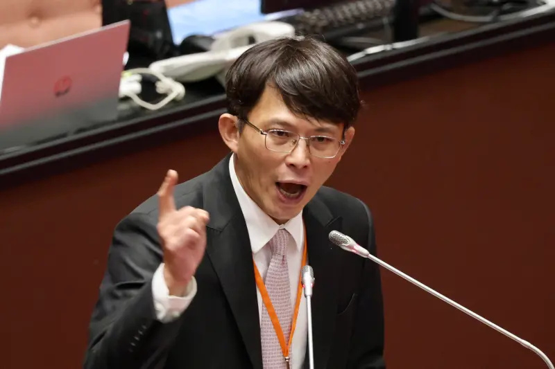 法律沒訂好比不訂慘！藍白增訂棄保潛逃罪　律師轟：被告變白老鼠