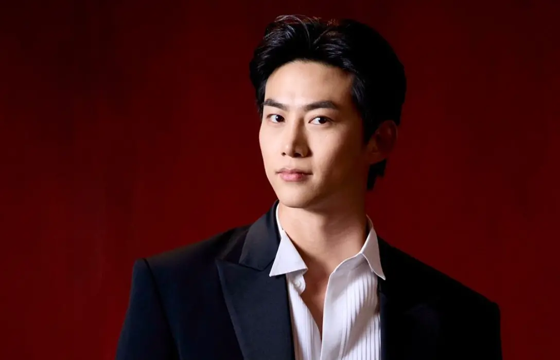 ▲對比台灣男星閃兵醜聞，韓國男星玉澤演（如圖）積極爭取服兵役的態度令粉絲佩服，他不惜放棄美國綠卡、開刀取出手臂鋼釘只為了順利入伍。（圖／玉澤演IG）