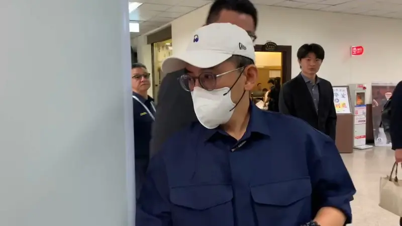 ▲藝人黃子佼到高等法院出庭。（圖／記者劉松霖攝，2025.05.14）