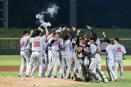 ▲台電奪下隊史第6座春聯冠軍。（圖／中華棒協提供）