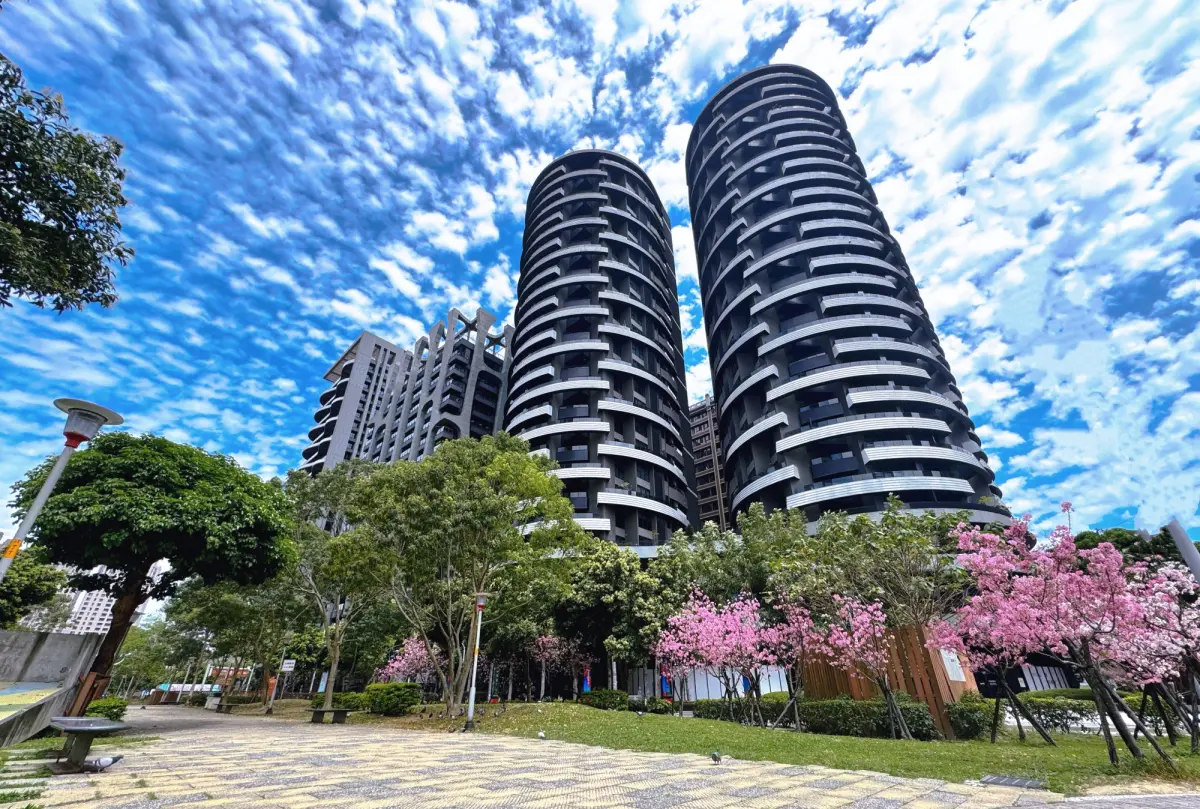 ▲桃園藝文特區位處城市核心，發展多年已累積完善的生活機能。（圖／信義房屋提供）