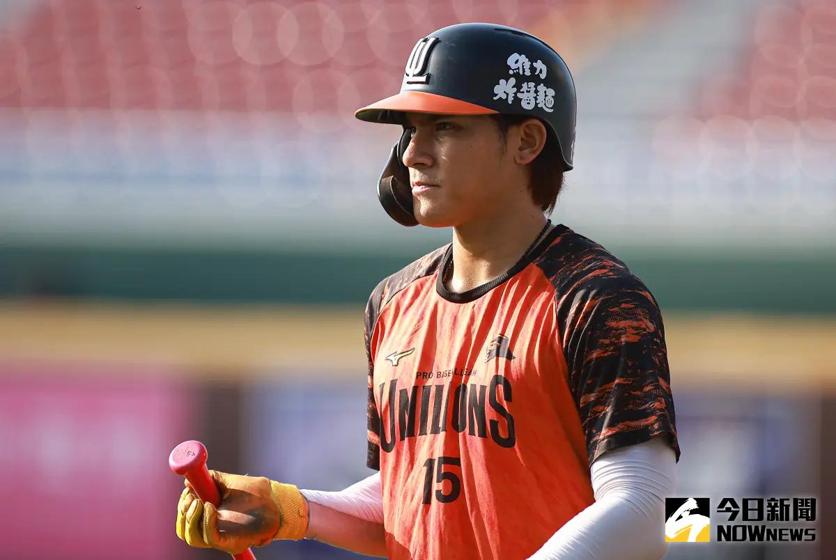 ▲統一獅內野手陳聖平上週首度代班守中外野，他坦言很新鮮，心中也希望有守備機會。（圖／記者葉政勳攝）