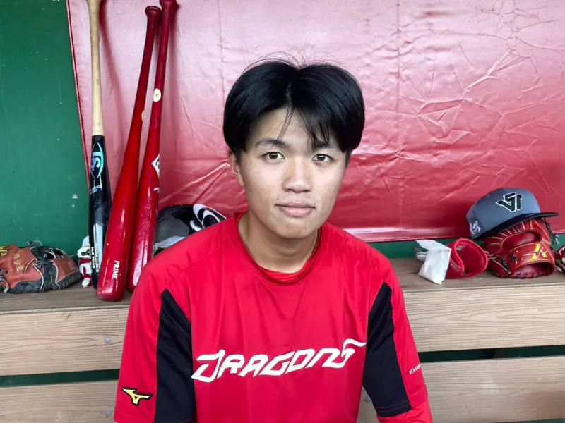 ▲味全龍21歲游擊手劉俊緯，與《NOWnews》分享到本季長打表現突破關鍵，他認為去年都還在適應一軍節奏，本季開始前也把打擊機制修好，期望把力量發揮出來，追求扎實擊球，長打自然而然就會出現。（圖／記者林子翔攝）