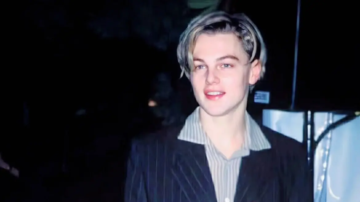 ▲李奧納多狄卡皮歐（如圖）親頒「榮譽金棕櫚獎」給勞勃狄尼洛，並回憶起15歲為爭取與偶像合作，在試鏡現場對狄尼洛大吼，只為留下深刻印象。（圖／取自微博）