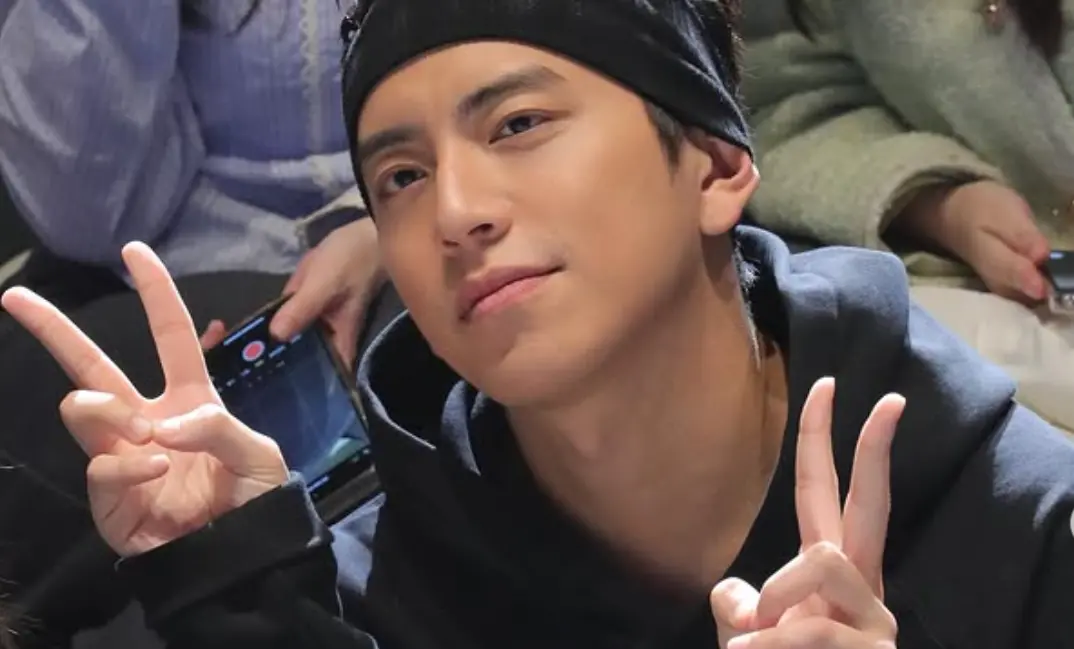 ▲王大陸砸360萬委託代辦閃兵卻誤以為被詐騙，報案後反讓警方查出多位藝人涉逃兵，胡采蘋爆料更指他曾動用黑道報復司機卻再度被騙，全案離譜如連續劇，直言：「王大陸自己耍笨！」（圖／翻攝自王大陸IG@ taluwang）