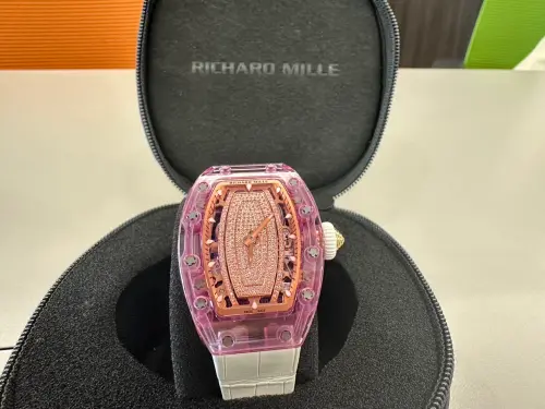 ▲Richard Mille 07-02粉色鑲鑽腕錶（圖／行政執行署台中分署提供）