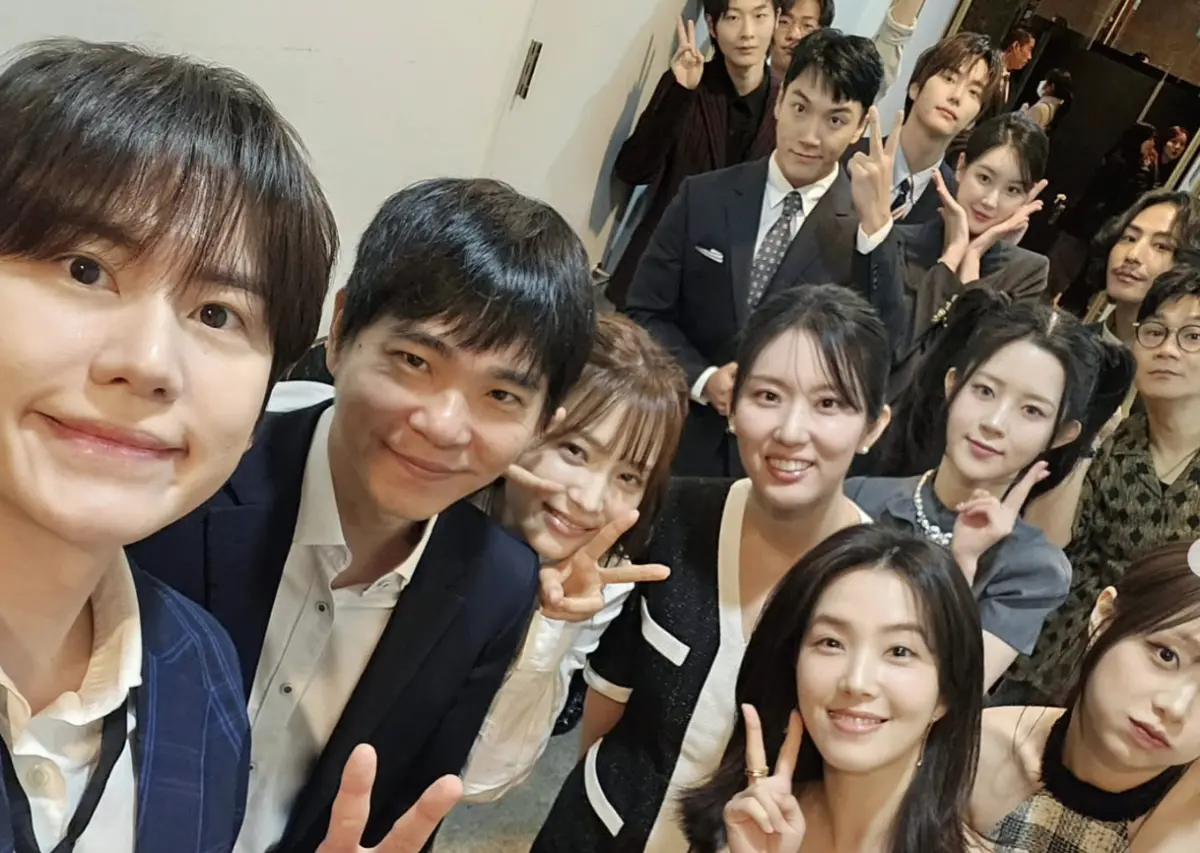 ▲串流平台熱門週榜單出爐，其中Netflix韓綜《魔鬼的計謀》第二季遊戲再升級，來賓也大有來頭，包括知名圍棋選手李世石（左2）。（圖／翻攝自圭賢IG）