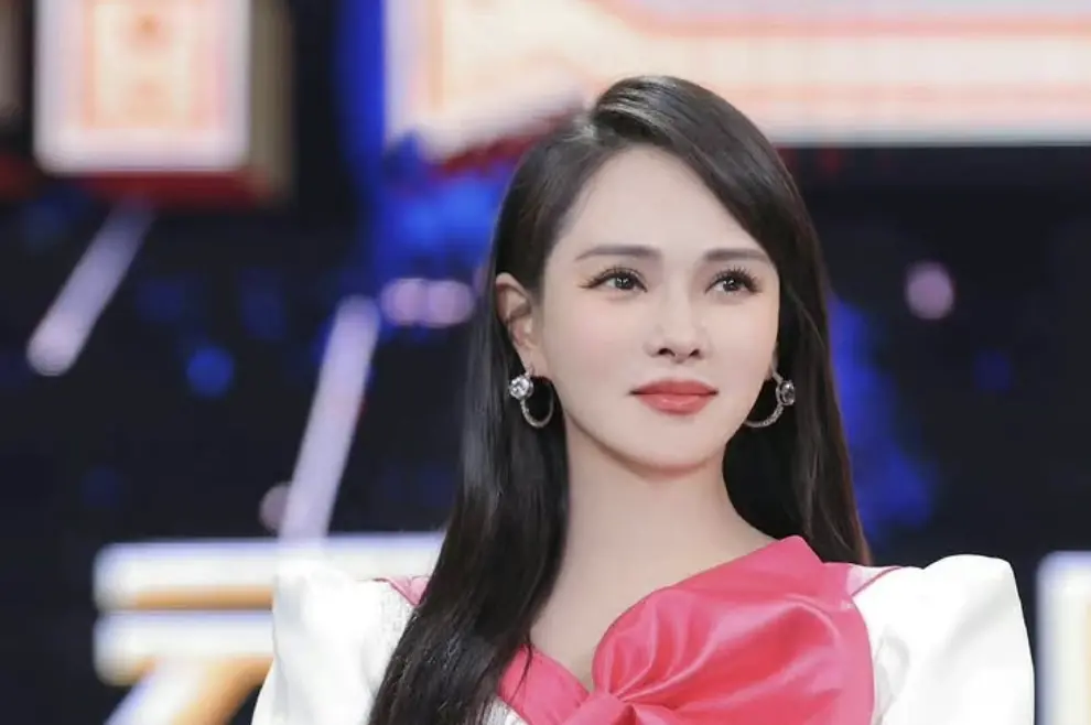 ▲伊能靜（右）和哈林有過22年情，兩人離婚多年從未惡言相向，伊能靜也坦承，曾經為了兒子小哈利拒絕秦昊的追求。（圖／翻攝自微博）