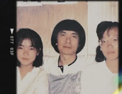 ▲謝金燕曬和豬哥亮合照,思念亡父。(圖/翻攝自謝金燕IG) ▲謝金燕曬和豬哥亮合照,思念亡父。(圖/翻攝自謝金燕IG)