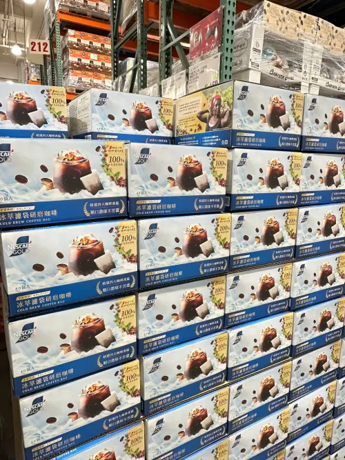 ▲好市多夏天討論度超高的雀巢金牌冰萃濾袋咖啡,今年推出中烘焙、深烘焙雙口味組。(圖/Costco好市多 商品經驗老實說臉書) ▲好市多夏天討論度超高的雀巢金牌冰萃濾袋咖啡,今年推出中烘焙、深烘焙雙口味組。(圖/Costco好市多 商品經驗老實說臉書)