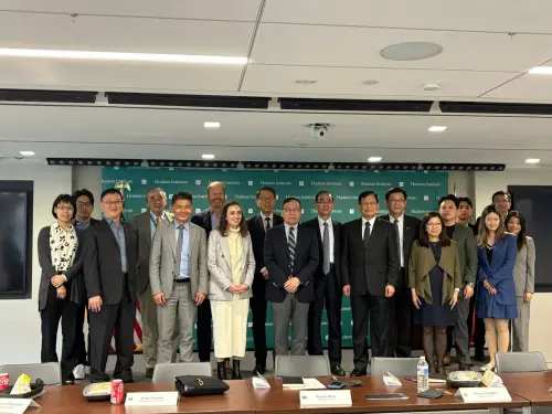 ▲許毓仁與哈德遜研究所智庫接待從台灣來華府參加SelectUSA Summit的訪團。（圖／許毓仁提供）