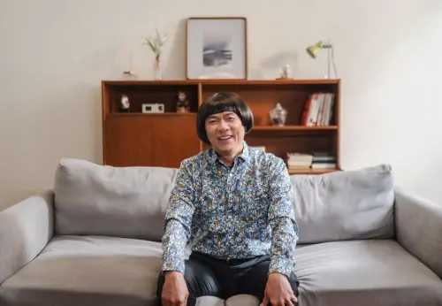 豬哥亮AI復活唱歌啦!最新單曲MV〈阿爸的話〉逝世8週年紀念上架