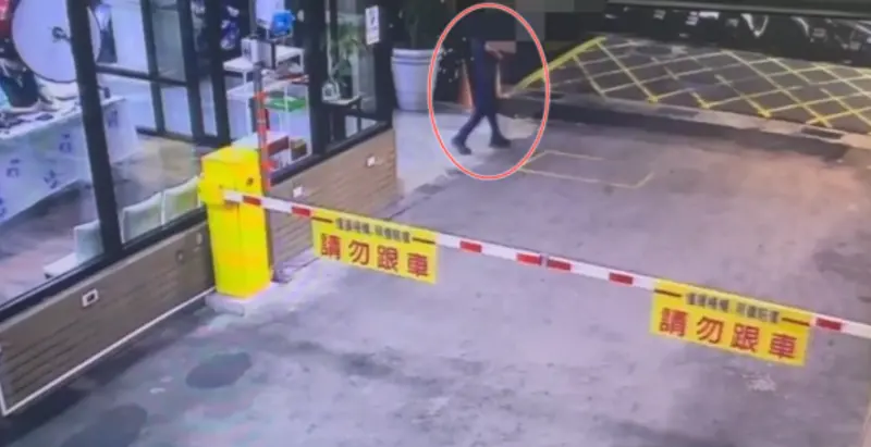 ▲基隆市仁愛區驚傳虐兒命案，涉嫌殺死兒子的簡姓父親行兇後逃逸，凌晨遭到警方逮捕。（圖／翻攝畫面）