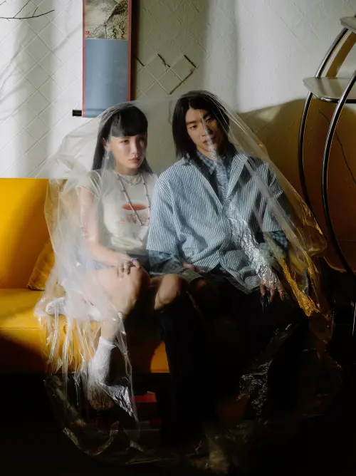 魏如萱《珍珠刑》中收錄的歌曲〈紙黏土〉MV也在昨(15)日晚間8點上線 ▲魏如萱《珍珠刑》中收錄的歌曲〈紙黏土〉MV也在昨(15)日晚間8點上線(圖/何樂音樂提供)