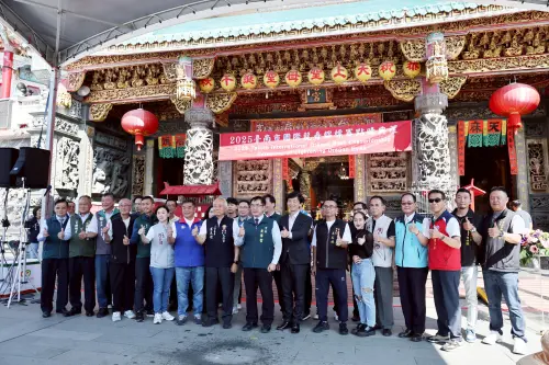 ▲今天活動包括副市長葉澤山、開台天后宮主委盧友禮、台南市體育總會理事長吳志祥及福立委林俊憲、陳亭妃及各議員服務處等均派代表出席。(圖/南市府提供) ▲今天活動包括副市長葉澤山、開台天后宮主委盧友禮、台南市體育總會理事長吳志祥及福立委林俊憲、陳亭妃及各議員服務處等均派代表出席。(圖/南市府提供)