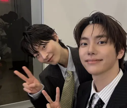 ▲泫揆(右)因為對崔玹準(左)講話無理被炎上。(圖/翻攝自泫揆IG) ▲泫揆(右)因為對崔玹準(左)講話無理被炎上。(圖/翻攝自泫揆IG)